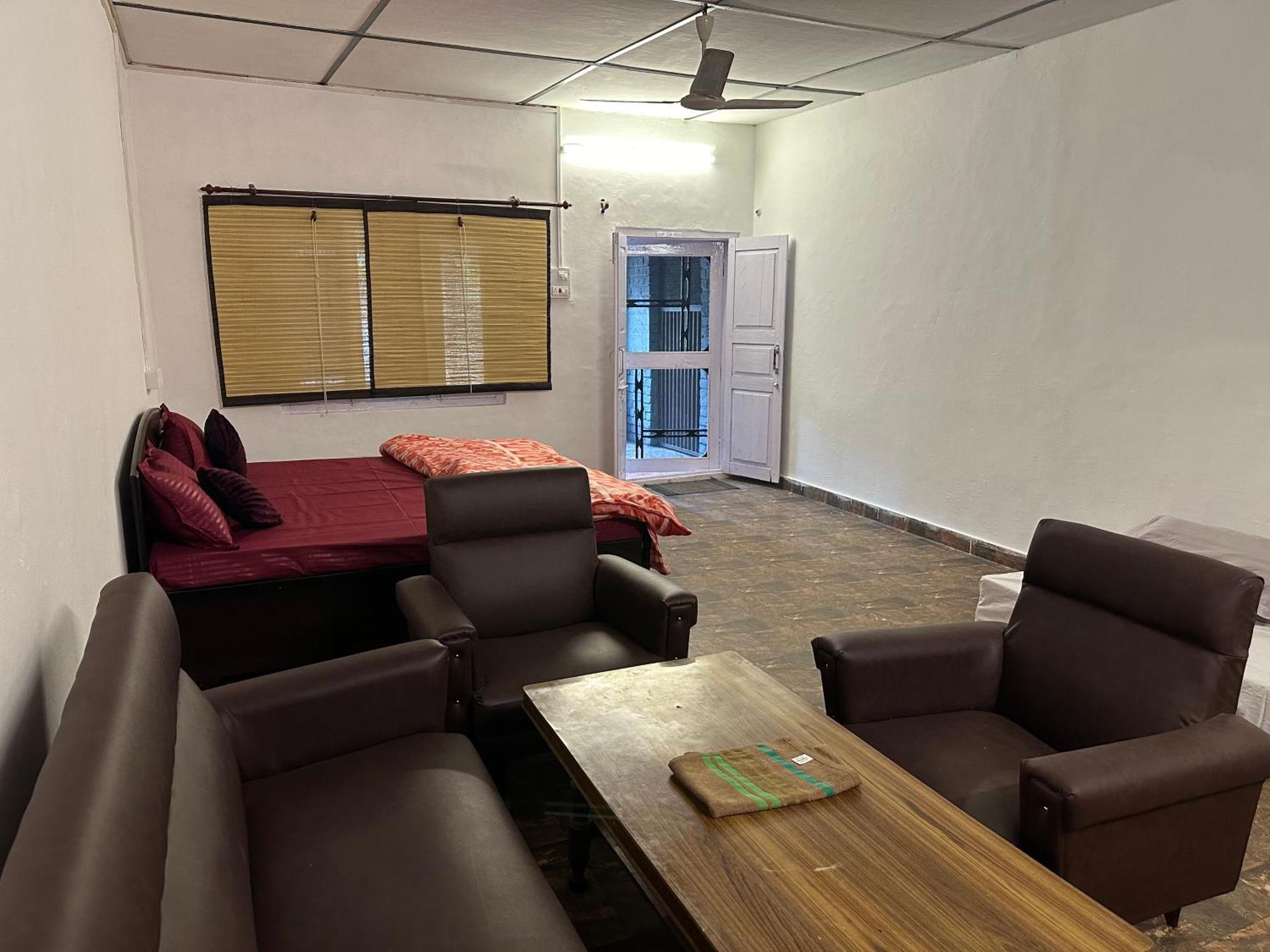 Dreamwoods A Travellers Farm Hostel Dharamshala Ngoại thất bức ảnh