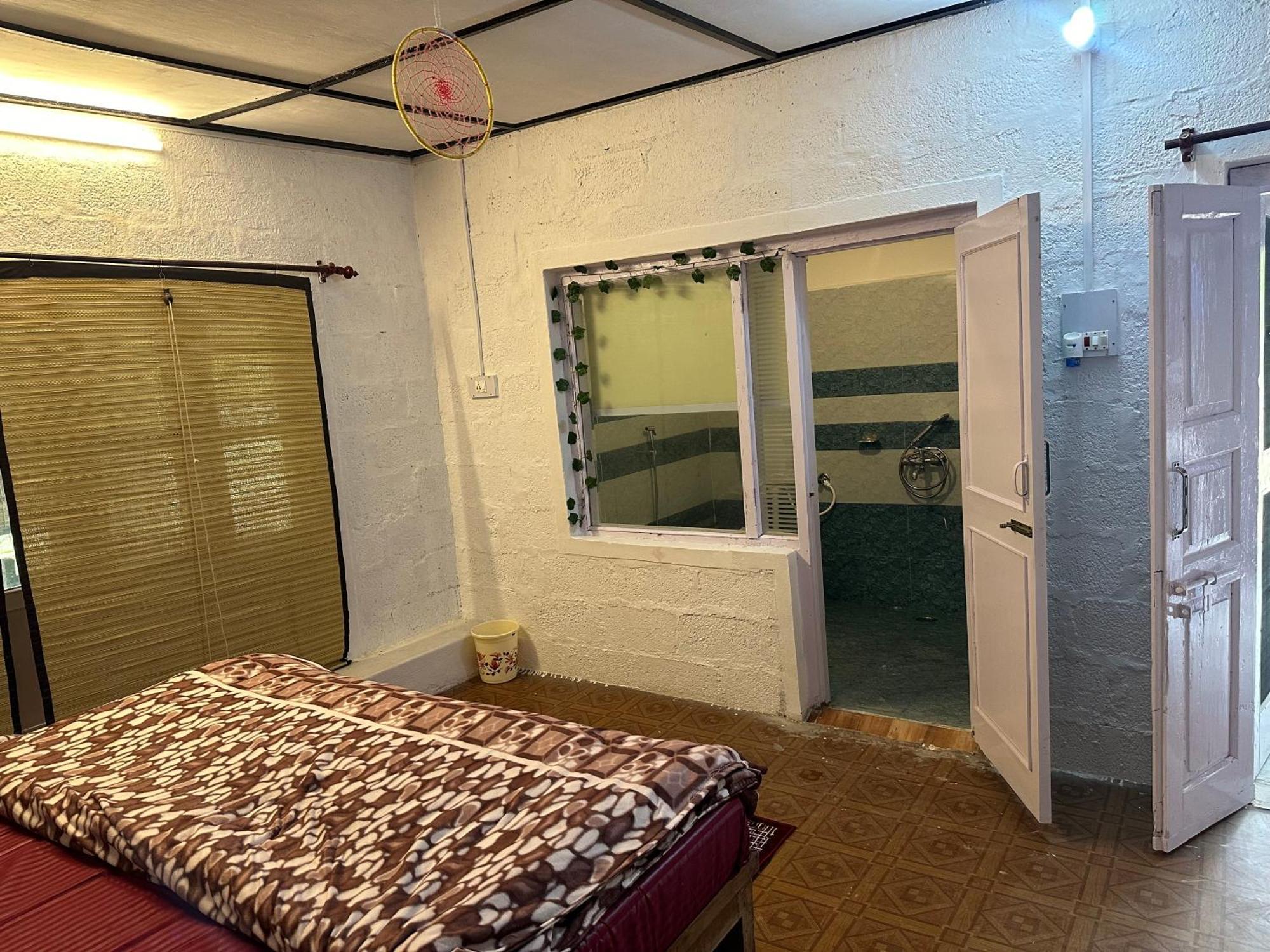 Dreamwoods A Travellers Farm Hostel Dharamshala Ngoại thất bức ảnh